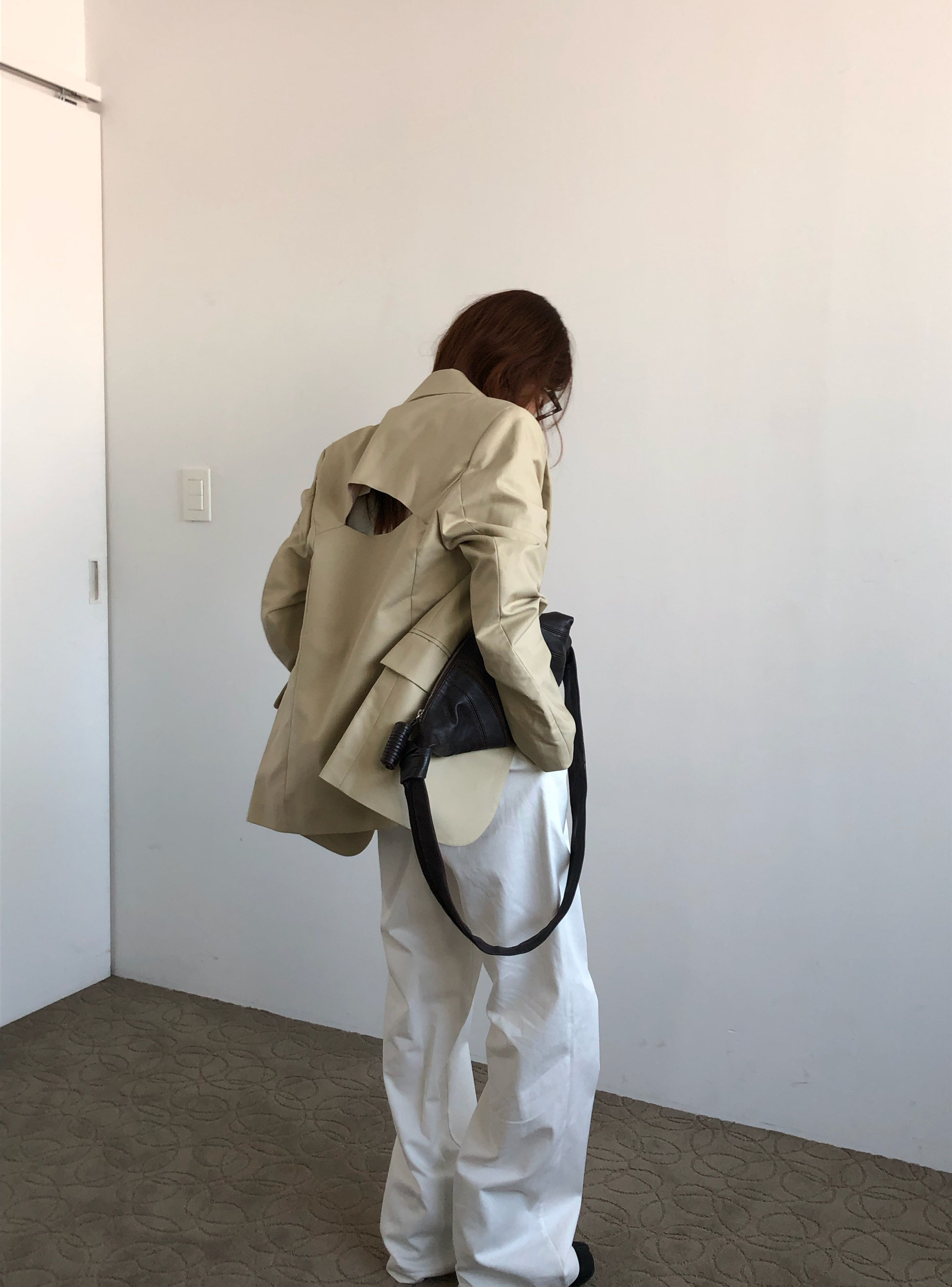 [바로배송] back curve jacket (2color)